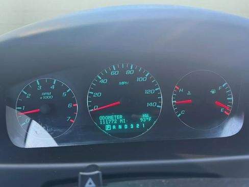 Used 2011 Chevrolet Impala LT w/ Luxury Edition Package FWD image 12