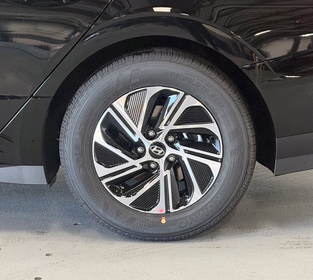 New 2027 Hyundai Sonata Blue FWD image 7