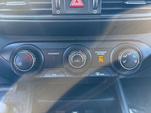 Used 2023 Kia Forte LXS image 31