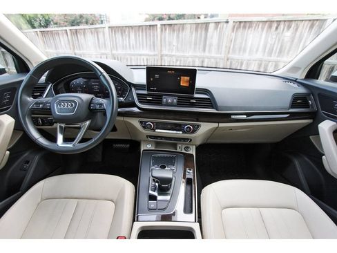 Used 2019 Audi Q5 2.0T Premium Plus w/ Premium Plus Package AWD/4WD image 10