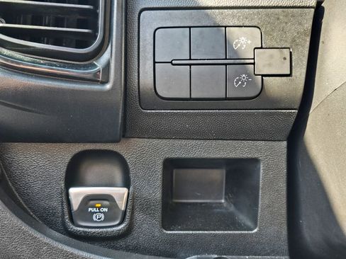 Used 2023 RAM ProMaster 2500 FWD image 25