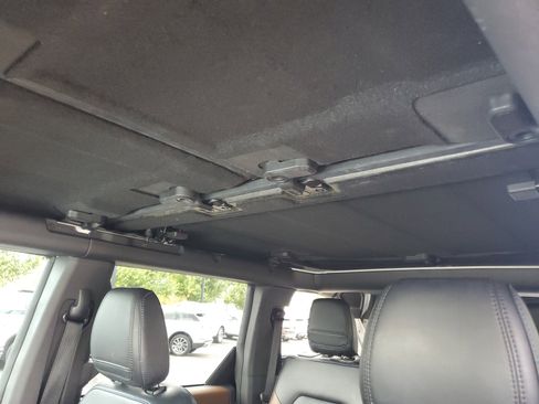 Used 2023 Ford Bronco Outer Banks image 11