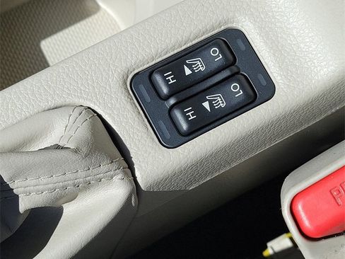 Used 2013 Subaru Crosstrek 2.0i Limited w/ Popular Pkg 1 image 25