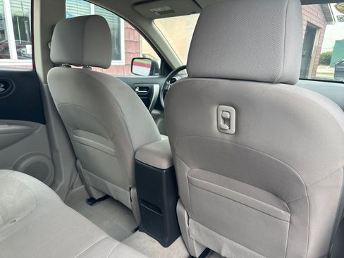 Used 2015 Nissan Rogue S w/ Convenience Package FWD image 13