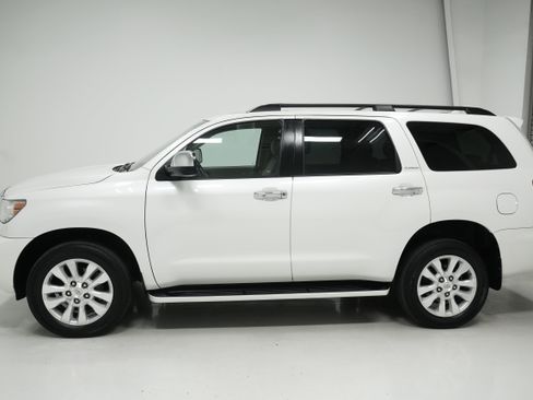 Used 2011 Toyota Sequoia Platinum image 6