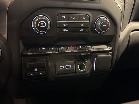 Used 2024 Chevrolet Silverado 1500 Custom w/ Turbomax Blackout Package RWD image 15