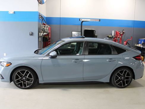 Used 2022 Honda Civic Sport Touring image 10