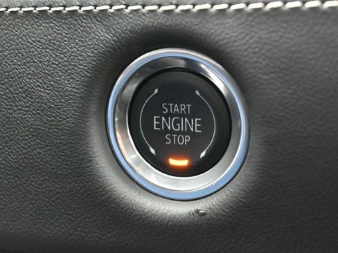 Used 2026 Cadillac Escalade Platinum Luxury image 15