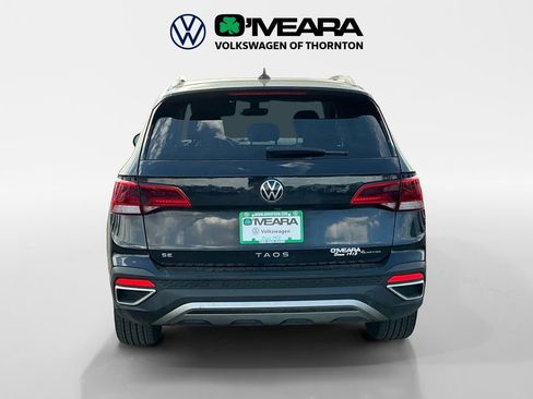 Used 2024 Volkswagen Taos SE w/ Panoramic Sunroof Package AWD/4WD image 4