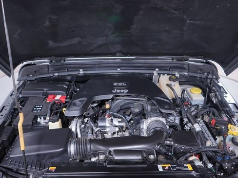 Used 2021 Jeep Wrangler Sport S image 20