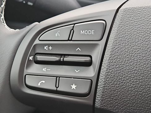 New 2026 Hyundai Venue SEL FWD image 29
