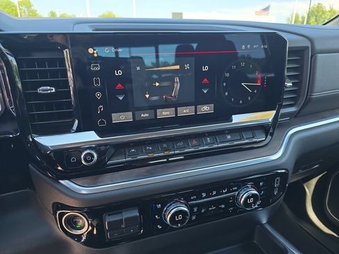 Certified 2022 GMC Sierra 1500 SLT w/ SLT Premium Plus Package AWD/4WD image 26