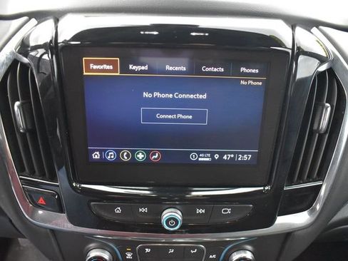 Used 2023 Chevrolet Traverse LT image 22