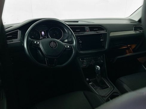 Used 2018 Volkswagen Tiguan SE FWD image 18
