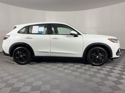 Used 2023 Honda HR-V LX image 11