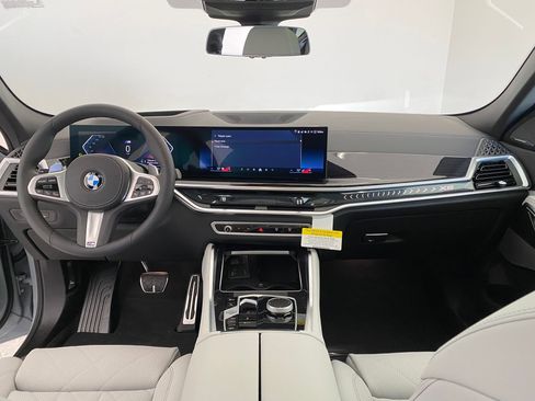 New 2026 BMW X6 xDrive40i image 15