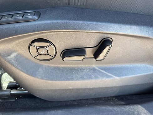 New 2026 Volkswagen Tiguan SEL R-Line image 16