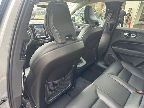 Used 2025 Volvo XC60 B5 Core w/ Protection Package Premier image 15