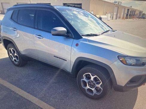 Used 2022 Jeep Compass Trailhawk w/ Trailhawk Convenience Group AWD/4WD image 1