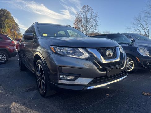 Used 2019 Nissan Rogue SL image 3