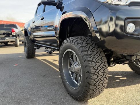 Used 2021 Toyota Tacoma TRD Sport w/ Technology Package image 99