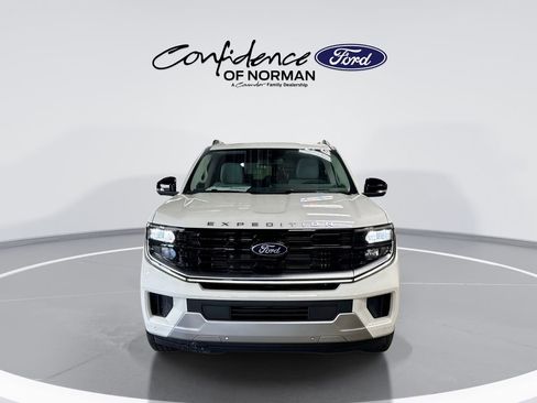 New 2026 Ford Expedition Platinum w/ Driver's Package image 2