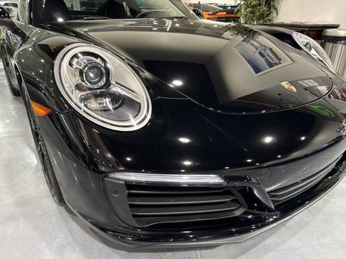 Used 2018 Porsche 911 Carrera image 31