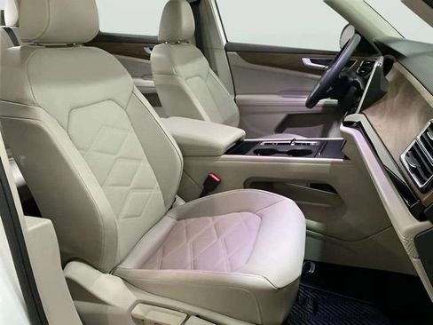 Used 2024 Volkswagen Atlas SE FWD image 93