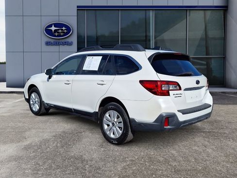 Used 2019 Subaru Outback 2.5i Premium image 4