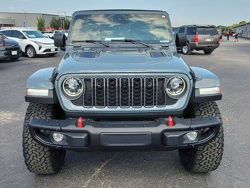 Used 2025 Jeep Wrangler Unlimited Rubicon AWD/4WD image 31