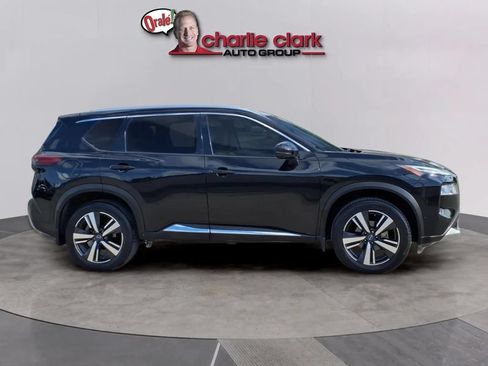 Used 2023 Nissan Rogue Platinum FWD image 6