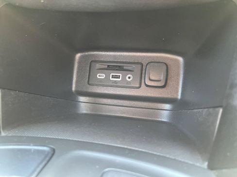 Used 2024 Chevrolet Equinox LT FWD image 28