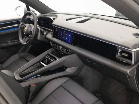 New 2025 Porsche Macan Electric image 79