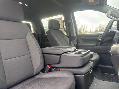 New 2026 GMC Sierra 1500 Elevation image 10