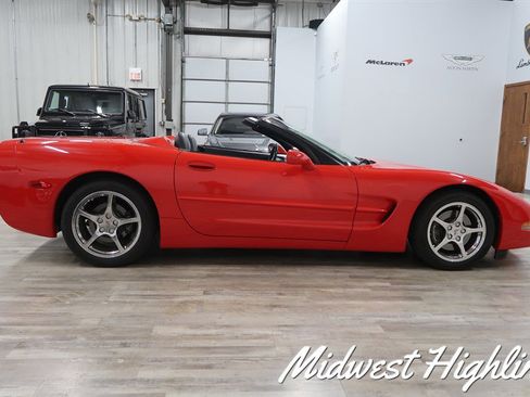 Used 2000 Chevrolet Corvette Convertible w/ Memory Pkg image 8