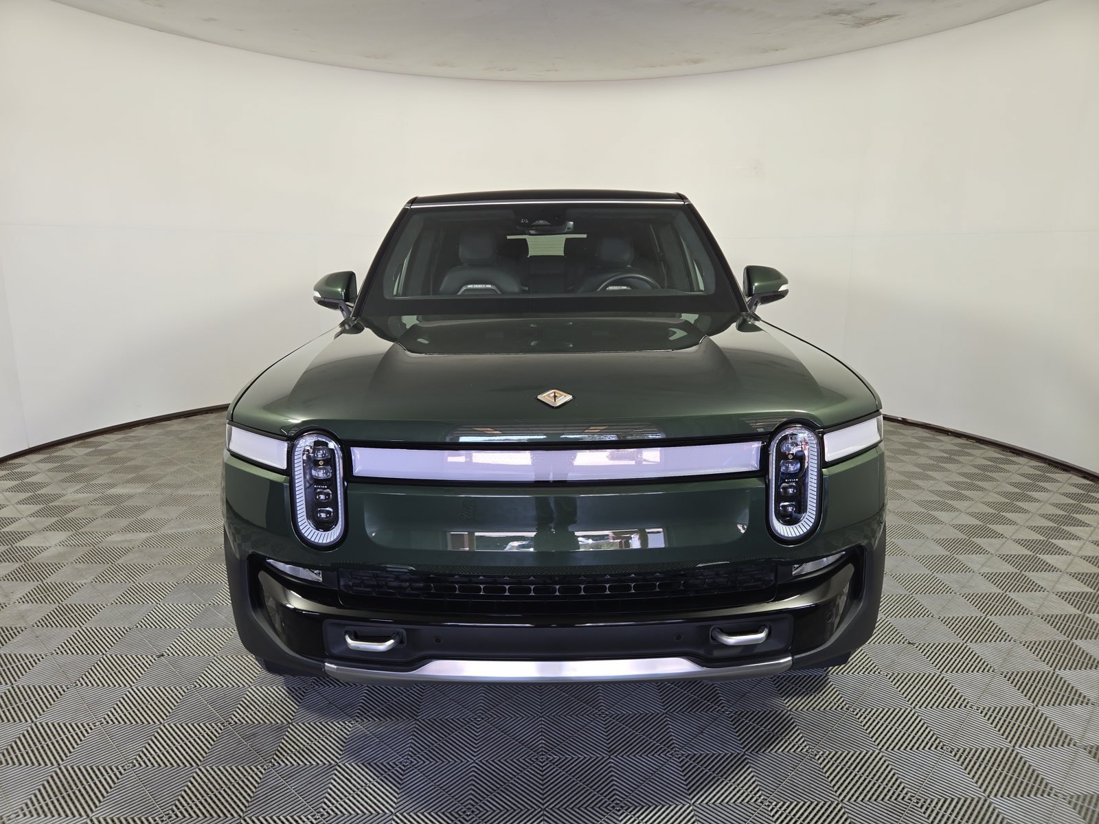 Used 2024 Rivian R1S Adventure Quad AWD/4WD image 8