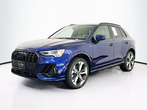 Used 2022 Audi Q3 2.0T Premium Plus w/ Premium Plus Package image 3