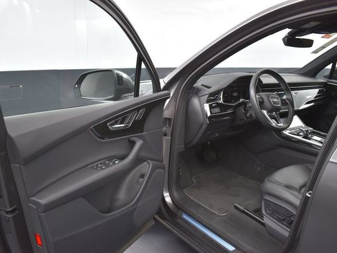 Used 2025 Audi Q7 2.0T Premium AWD/4WD image 5