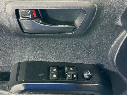 Used 2020 Toyota Tacoma SR RWD image 23