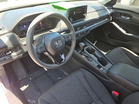 Certified 2025 Honda Accord SE image 12