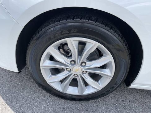 Used 2025 Chevrolet Malibu LT FWD image 10