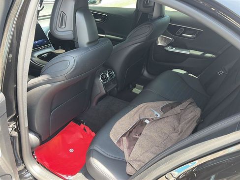 Used 2024 Mercedes-Benz C 300 Sedan image 11