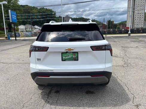 Used 2025 Chevrolet Equinox LT w/ Convenience Package II AWD/4WD image 4