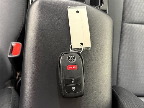 Used 2023 Toyota Prius LE FWD image 29