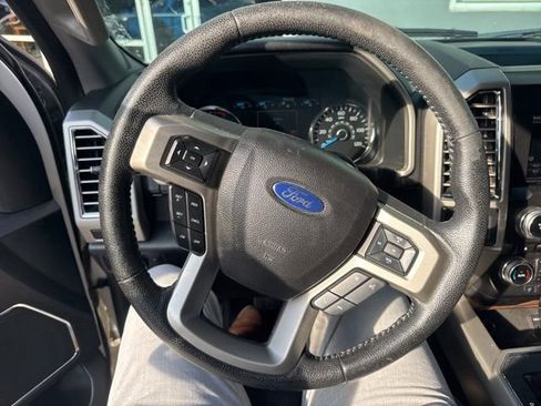 Used 2015 Ford F150 Lariat w/ Equipment Group 502A Luxury AWD/4WD image 23