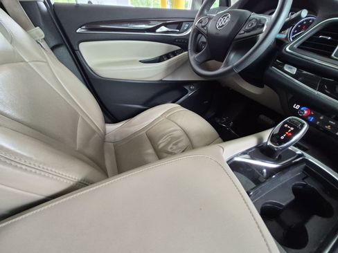Used 2018 Buick Enclave Premium AWD/4WD image 8