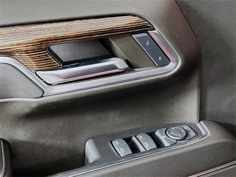 Used 2024 GMC Sierra 1500 Elevation image 9