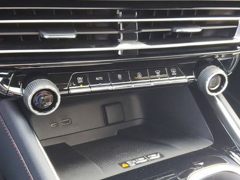 New 2026 Chevrolet Traverse RS w/ LPO, Floor Liner Package AWD/4WD image 30