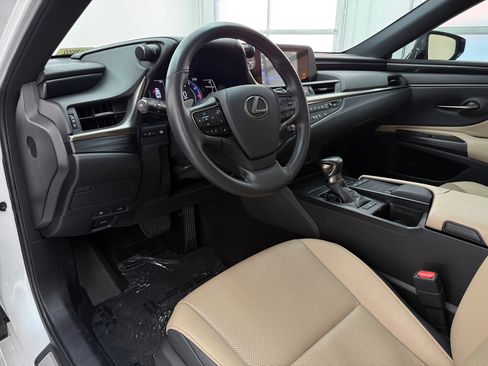 Used 2021 Lexus ES 350 w/ Accessory Package FWD image 4