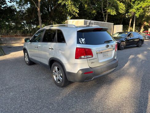 Used 2013 Kia Sorento EX w/ Premium Plus Pkg AWD/4WD image 3